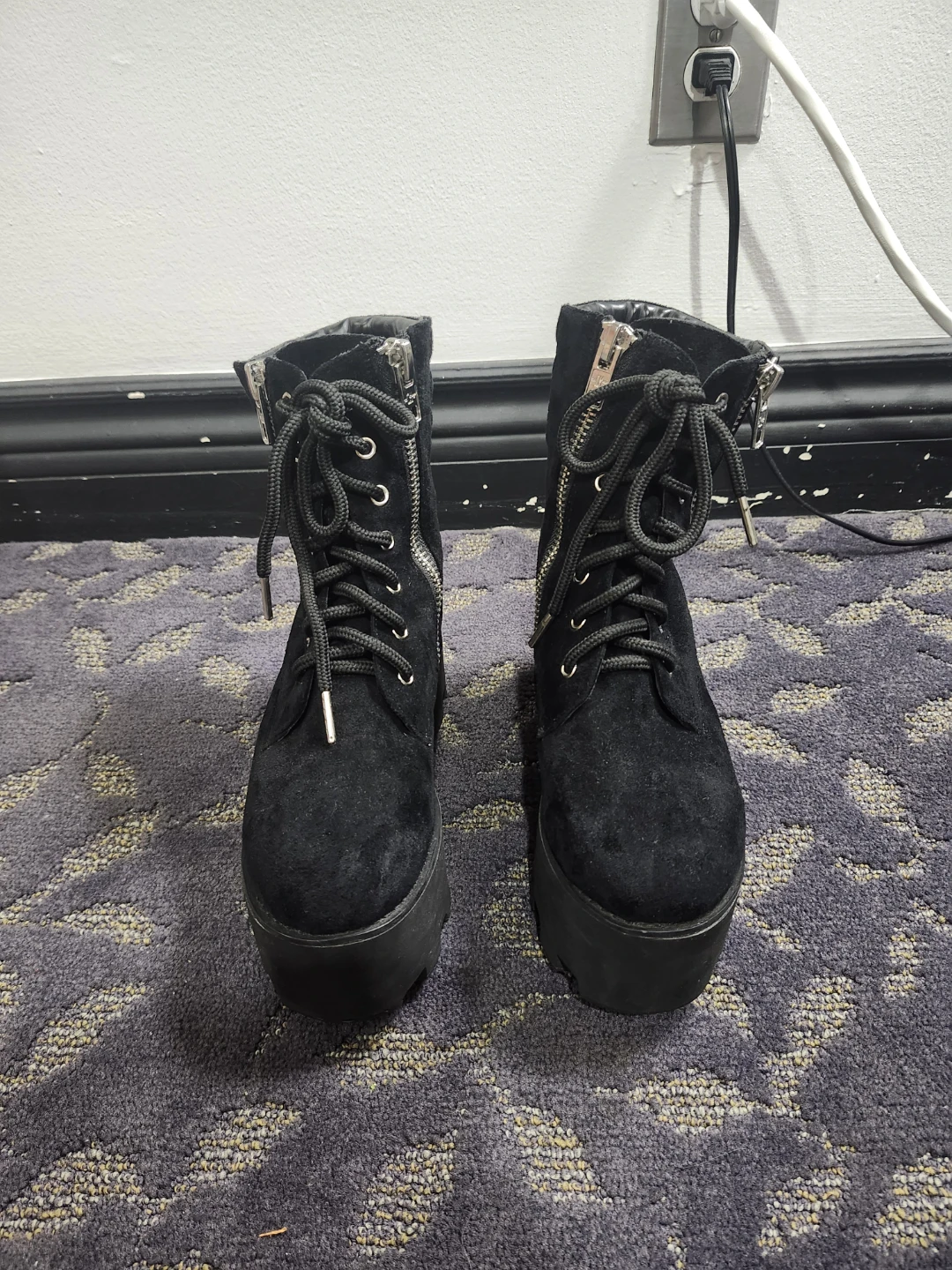 Curent Mood black platform boots - photo 2