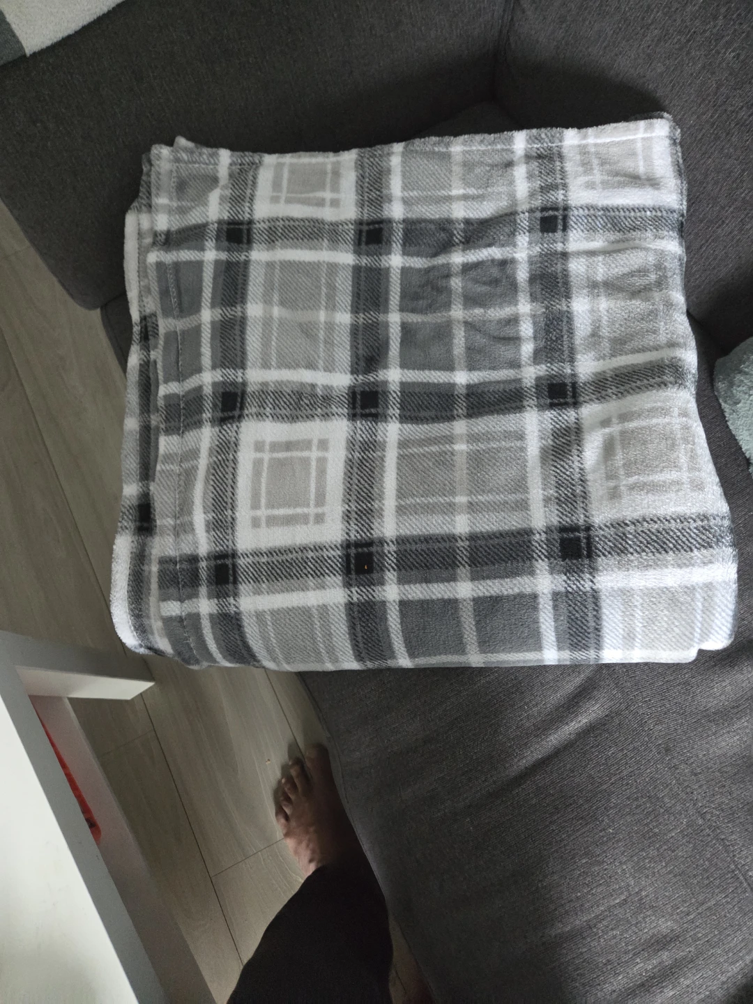 Grey and White Plaid Fleece Throw Blanket