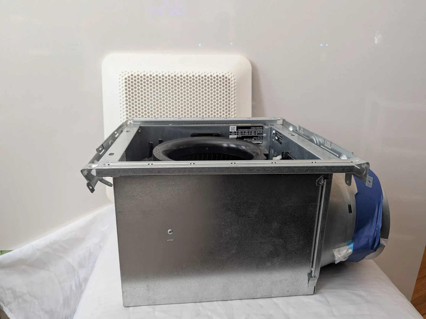 Panasonic 150 CFM Bath Fan (Open Box) - photo 3