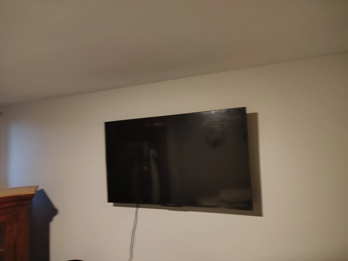 43" TCL Fire TV Smart Television - photo 2
