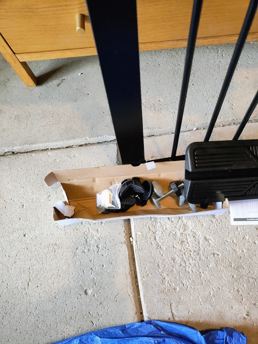 InnoTruth 29.6-39.1 in Wide Baby Gate for Stairs, Black - photo 4