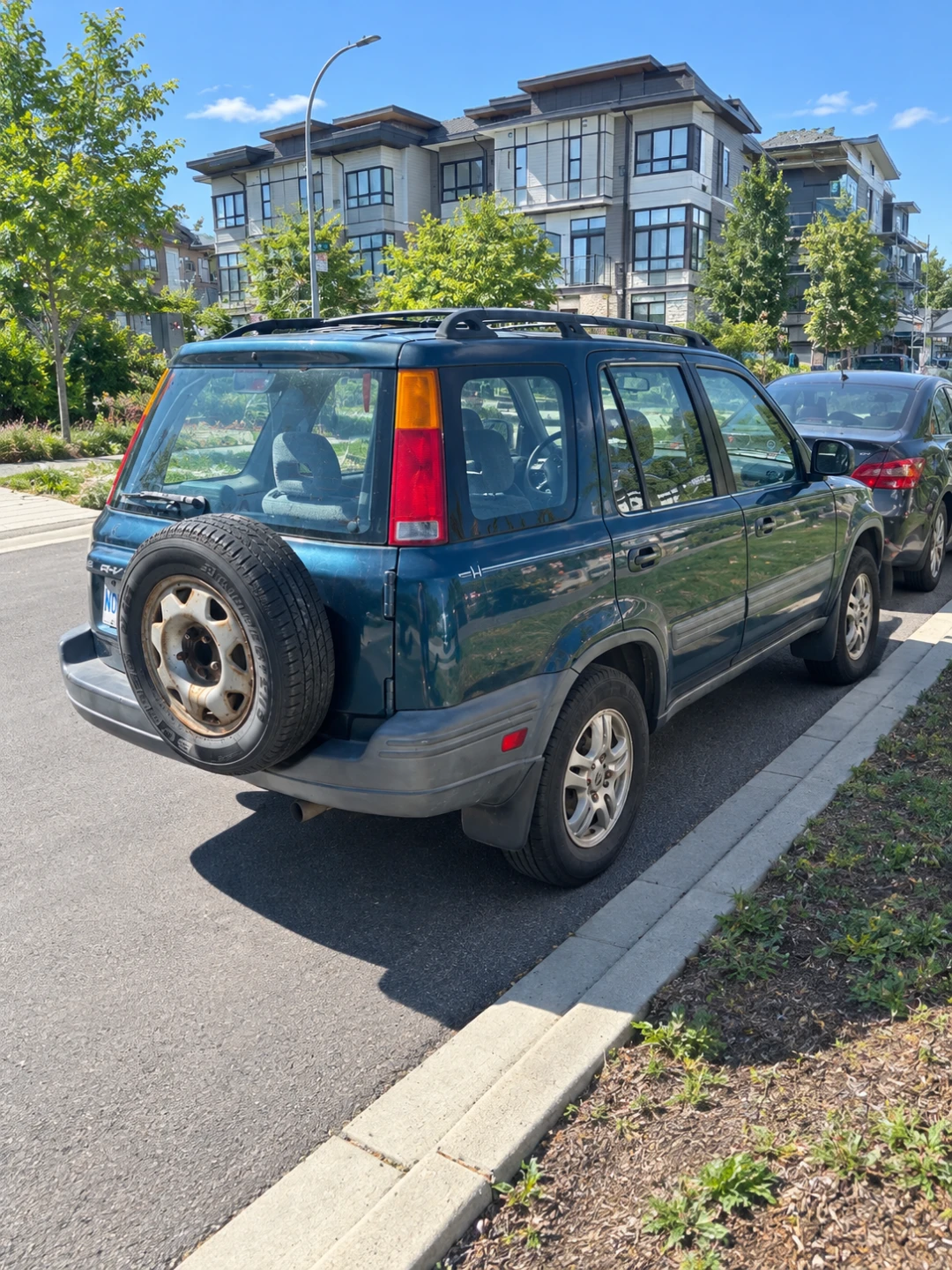 1998 Honda CR-V SUV - photo 2