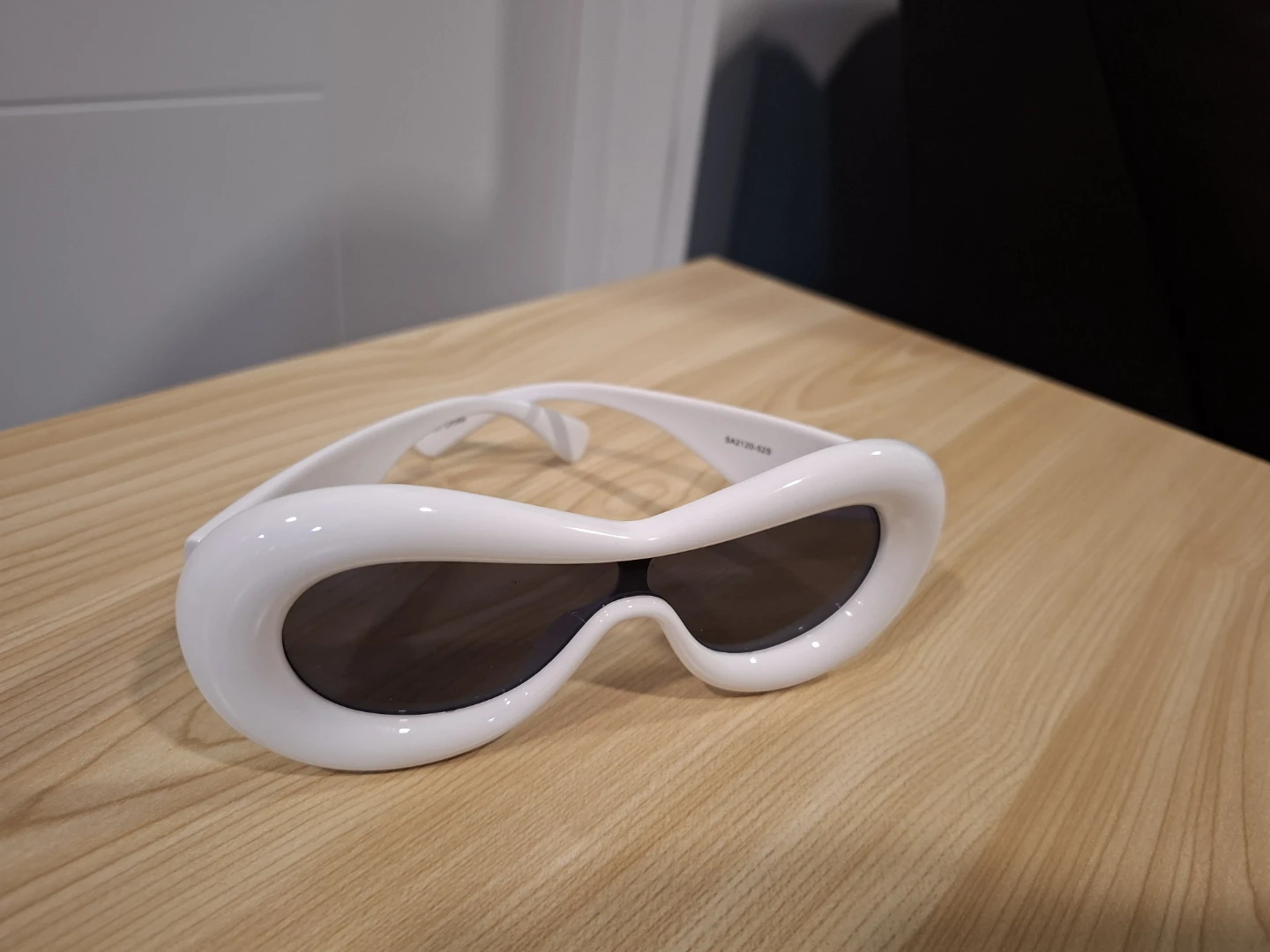 White bubble sunglasses