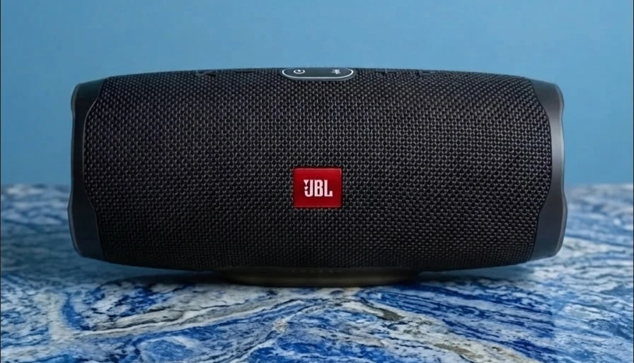 JBL Charge 4 Portable Bluetooth Speaker