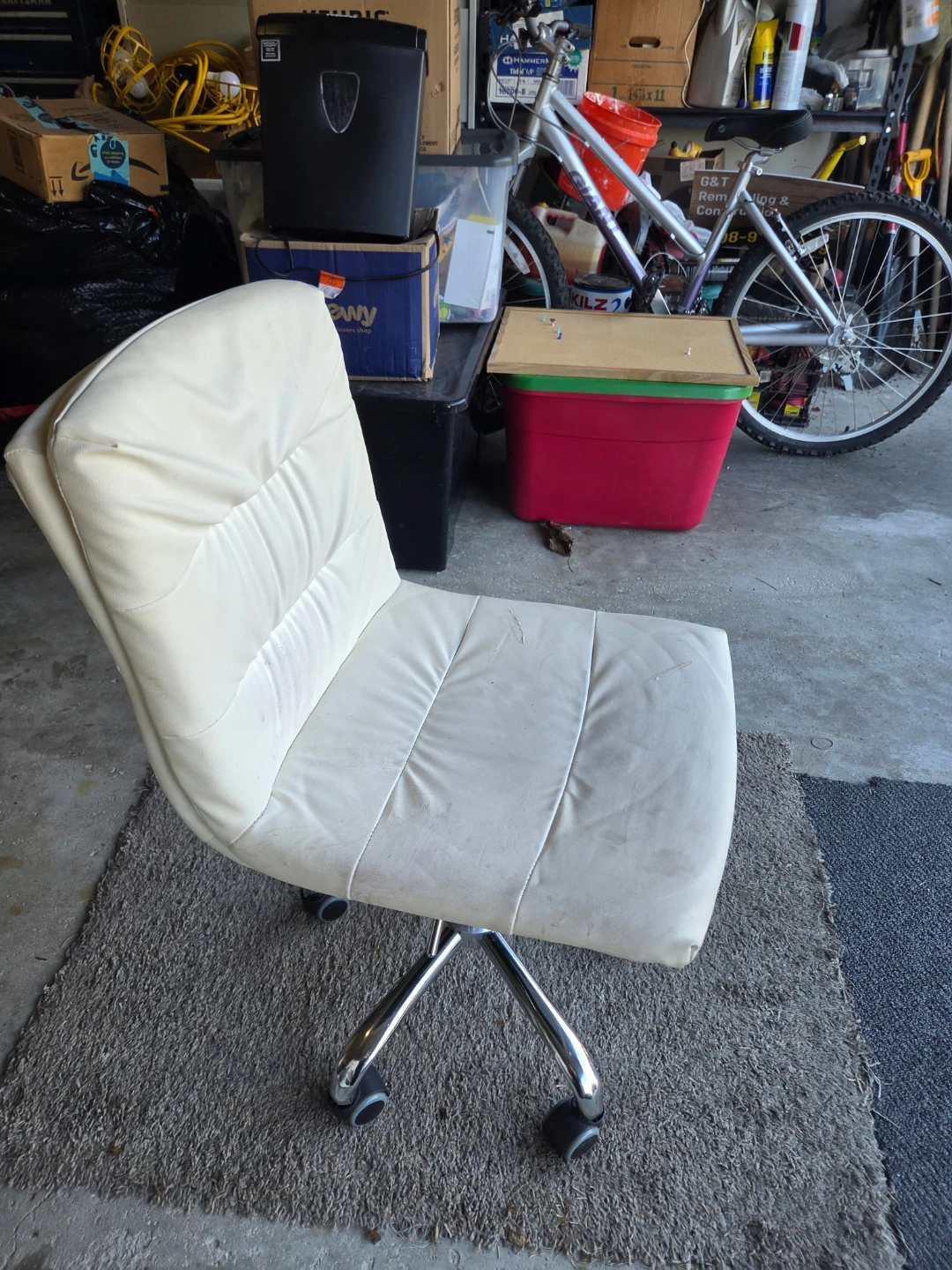White Adjustable Rolling Office Chair – Chrome Base - photo 3