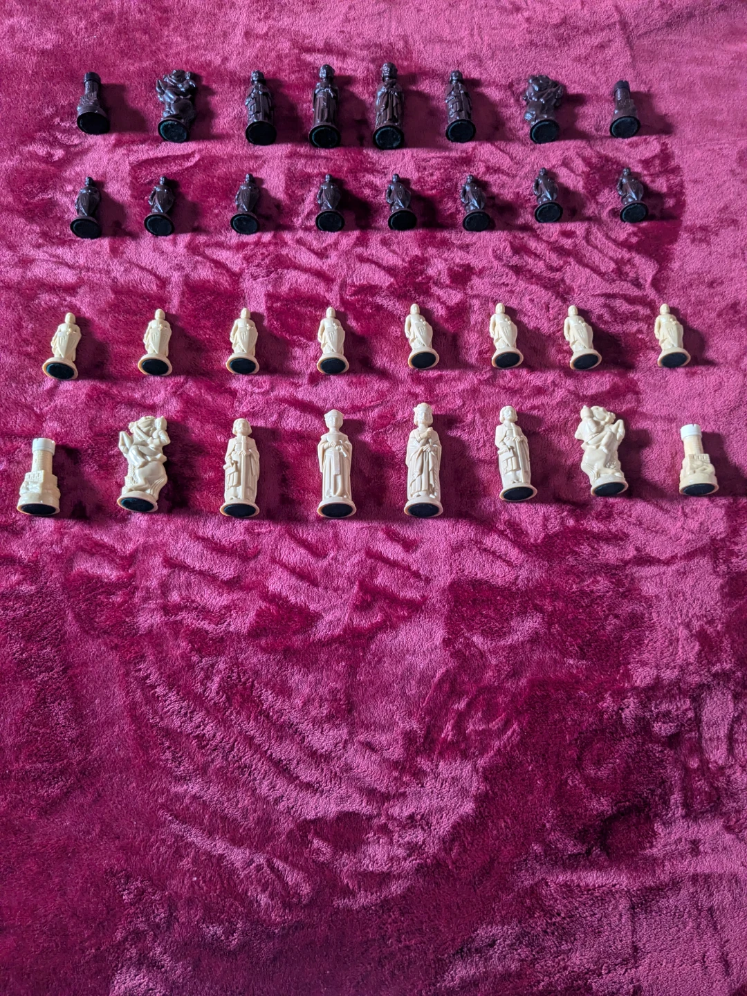 Themed Chess Set figurines with Board - photo 4