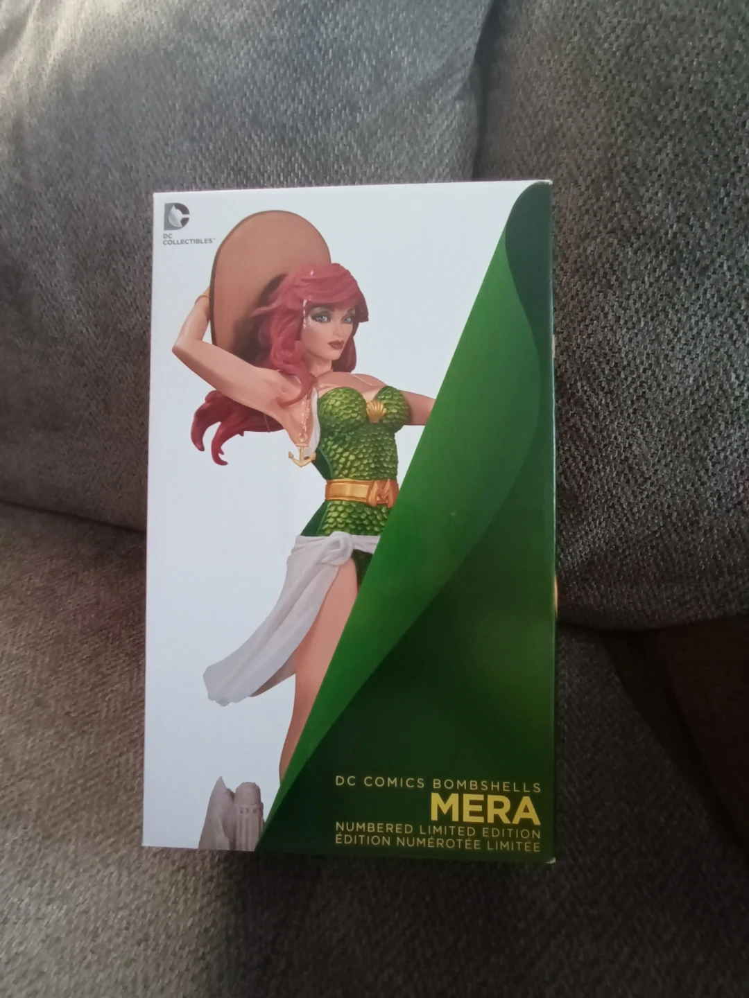 DC comics bombshell: Mera(Damaged)