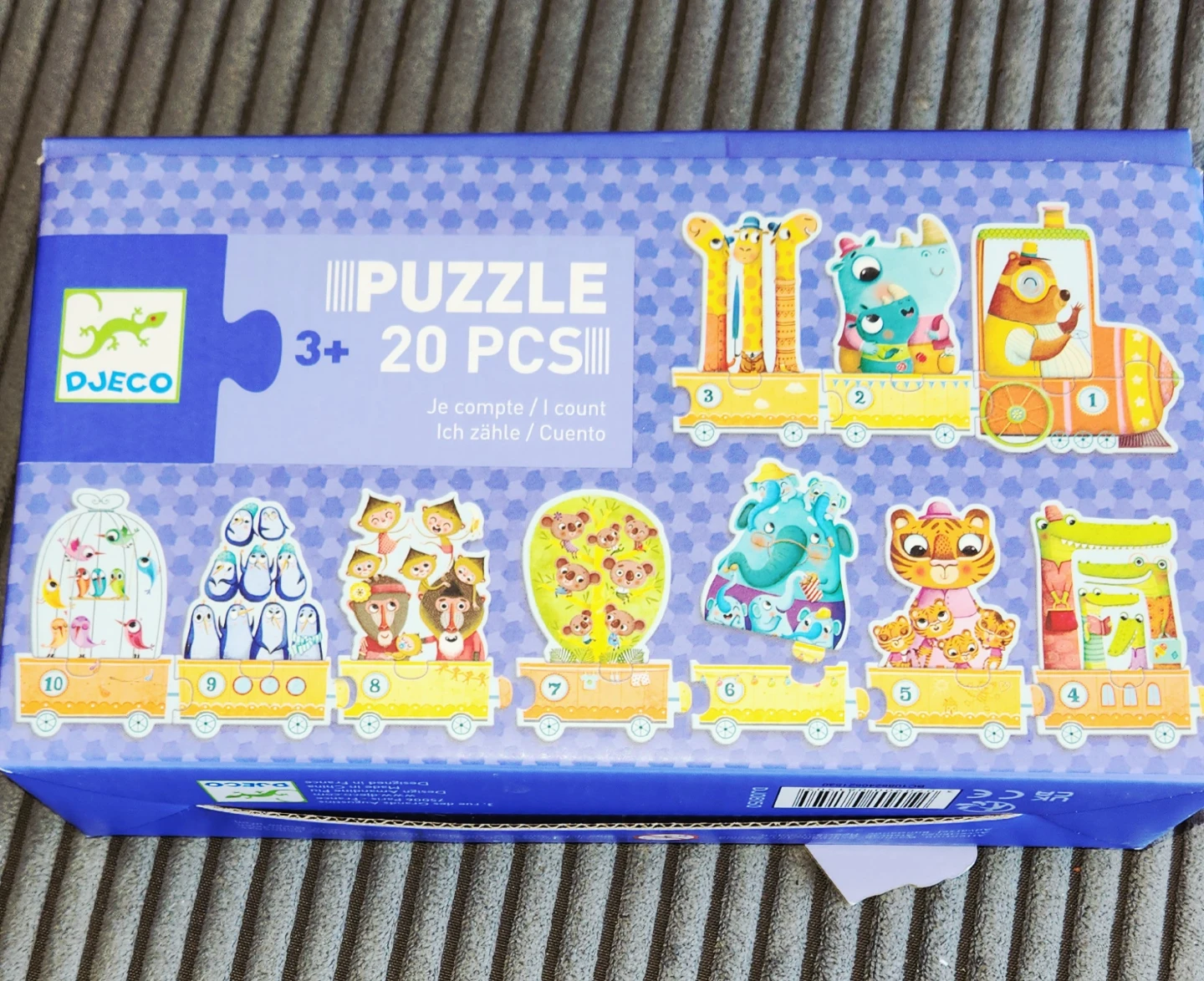 Djeco puzzle set