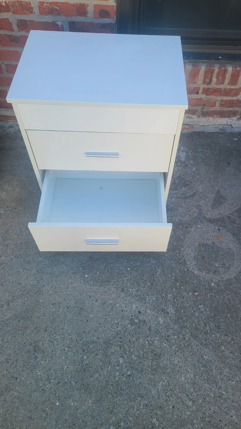 White 2-Drawer Nightstand with Lift-Top - photo 2