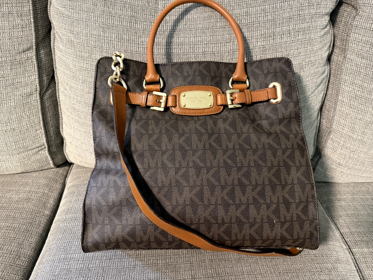 Michael Kors Signature Tote Bag