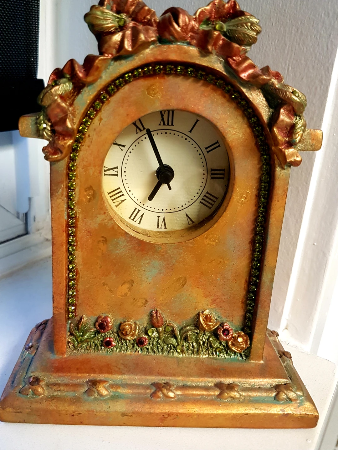 Vintage-Style Decorative Table Clock - photo 2
