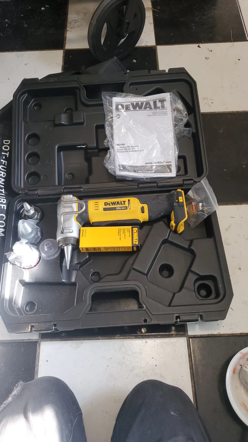 DeWalt 20V MAX Cordless PEX Expander DCE400