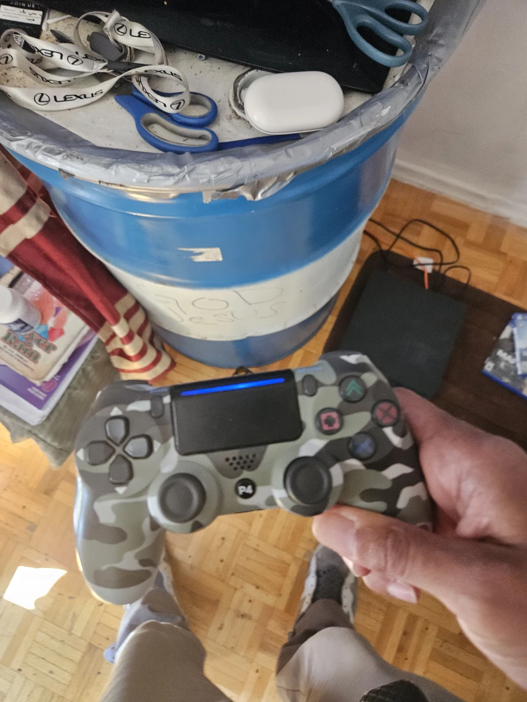 Sony PlayStation 4 Console with Controller - photo 4