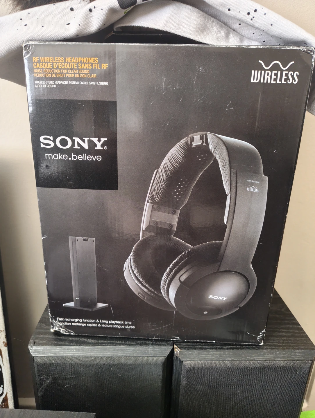 Sony MDR-RF985RK Wireless Headphones with Charging Base - photo 2