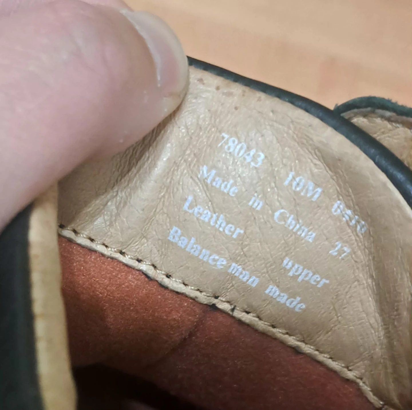 Clarks Black Leather Shoes Size 10M - photo 2