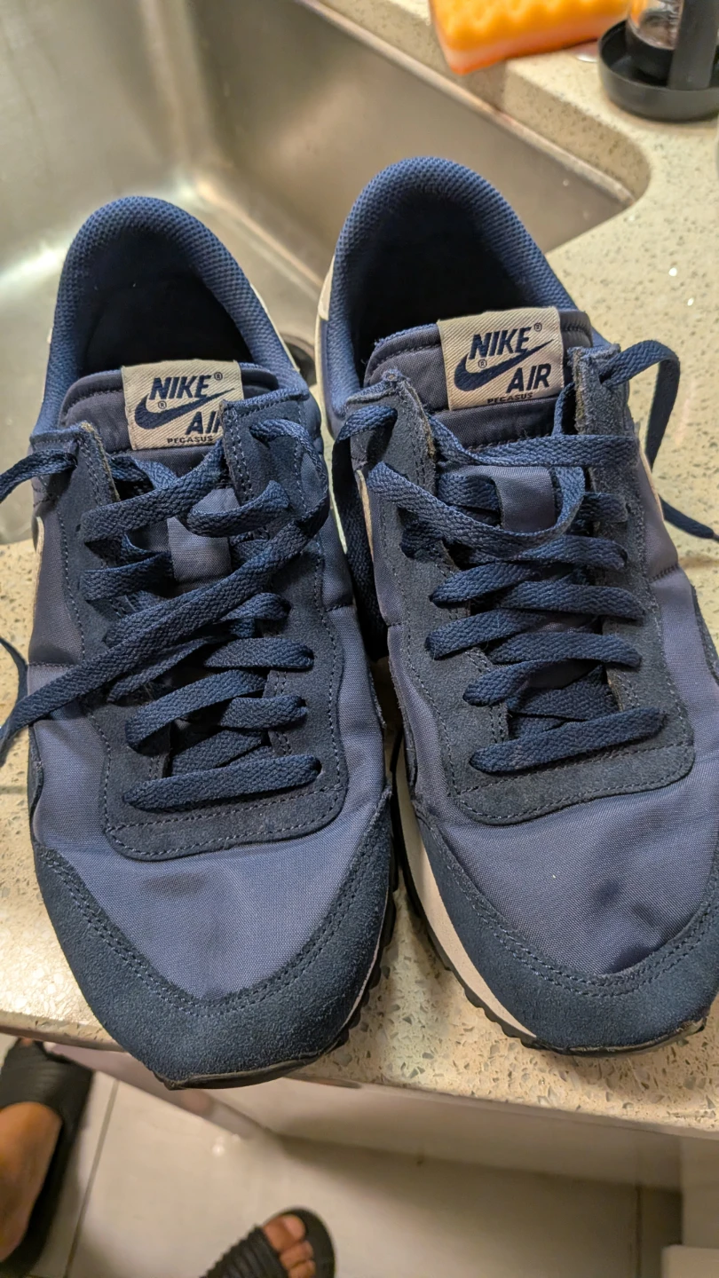 Nike Air Pegasus Sneakers (Sold As Is)  Men Size 9.5 - photo 2