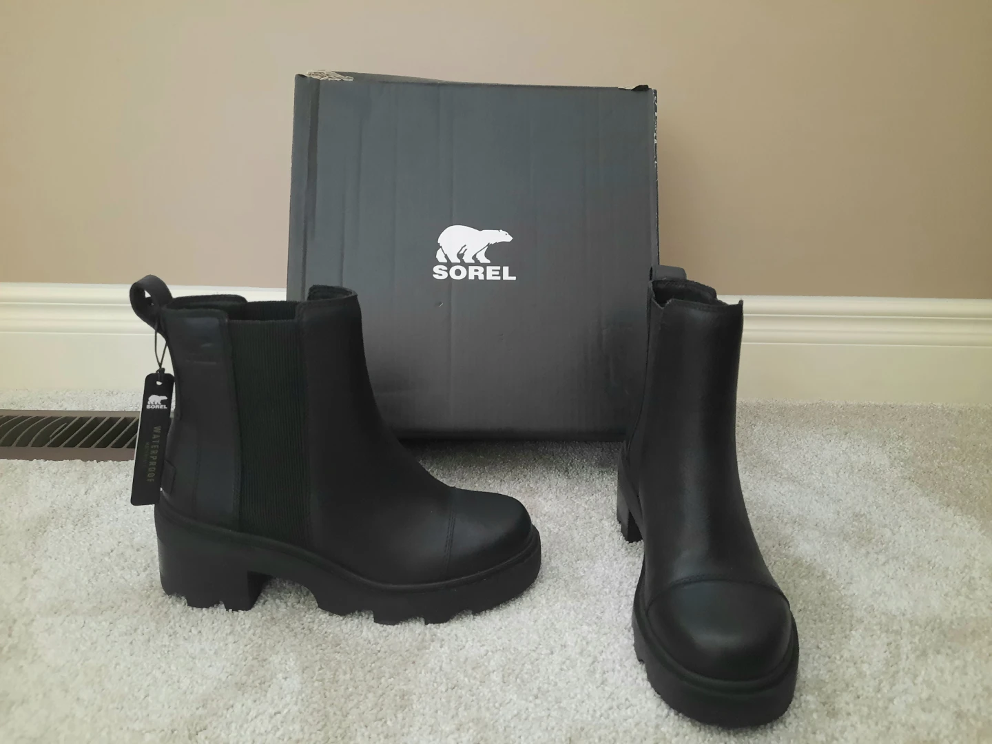 New Sorel Leather Waterproof Boots