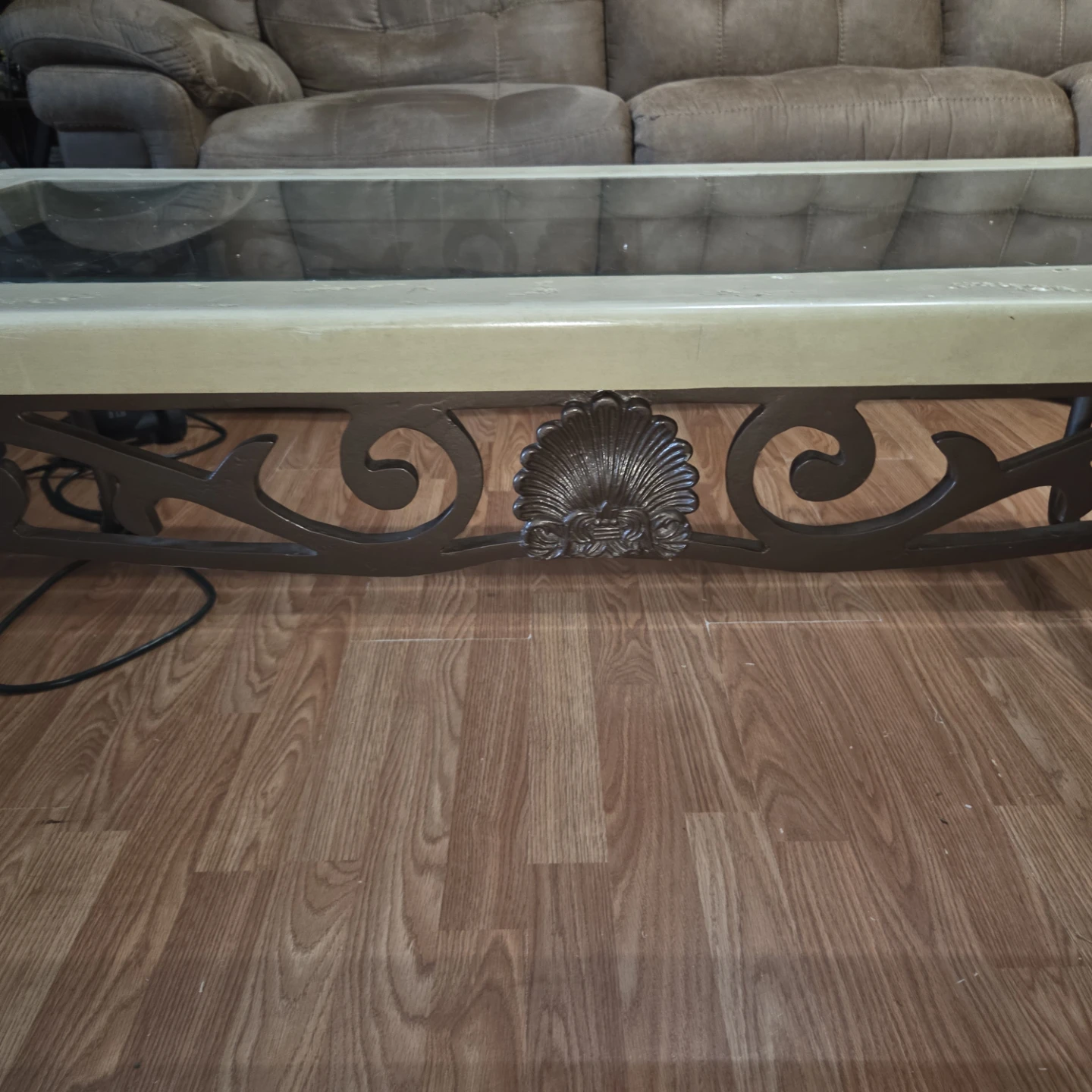 Glass topped coffee table - photo 3