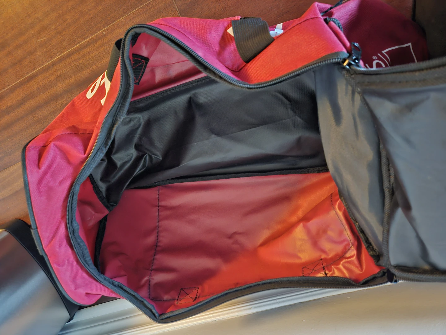 2 Brand new Gym bags - photo 4