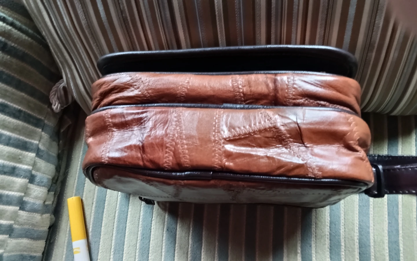Rustic brown leather crossbody bag - photo 5