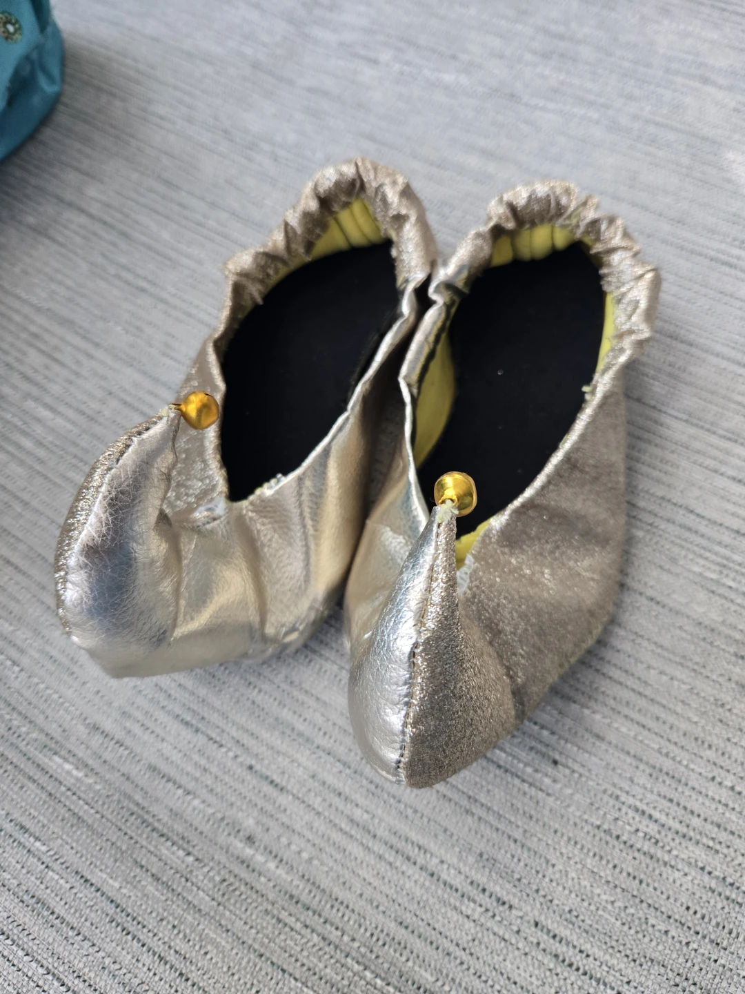 Aladdin Princess Jasmine costume with Gold Shoes - photo 3
