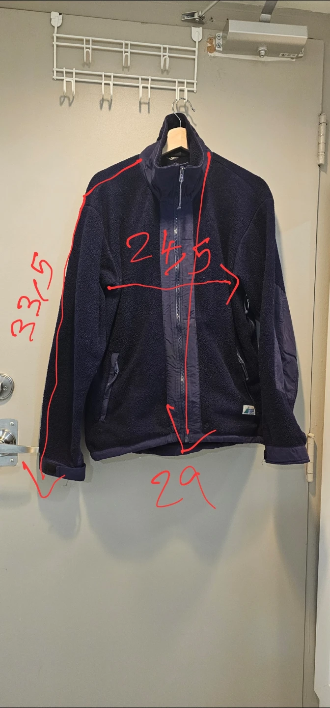 dark blue fleece jacket from MEC - photo 3