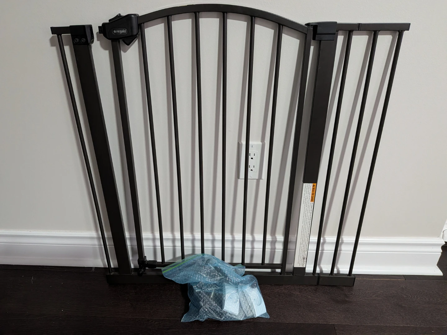 Regalo Baby Safety Gate