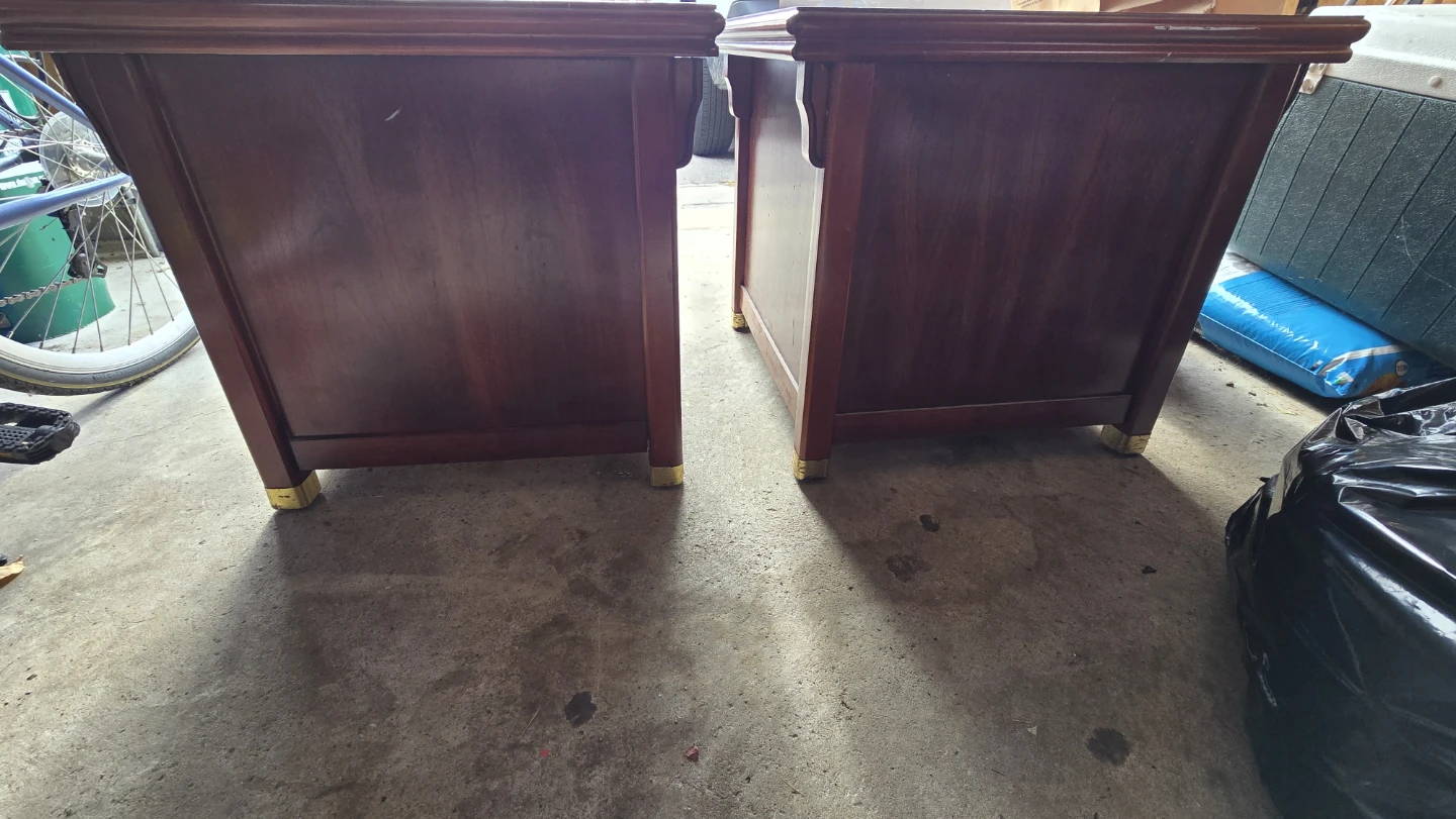 Pair of Kroehler Canada Wooden Nightstands - photo 5