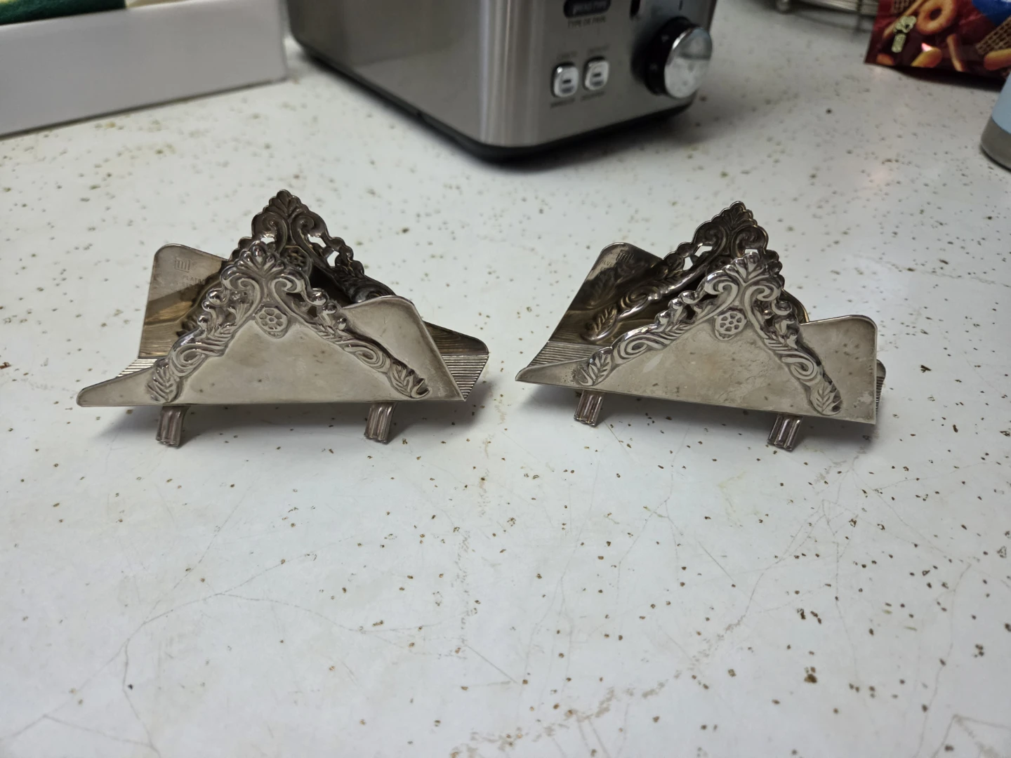 Pair of Silver Plated Napkin Holders - photo 2