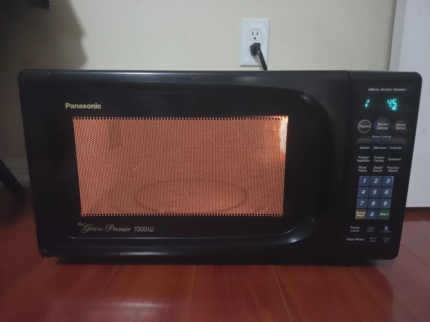 Panasonic The Genius Premier 1000W Microwave
