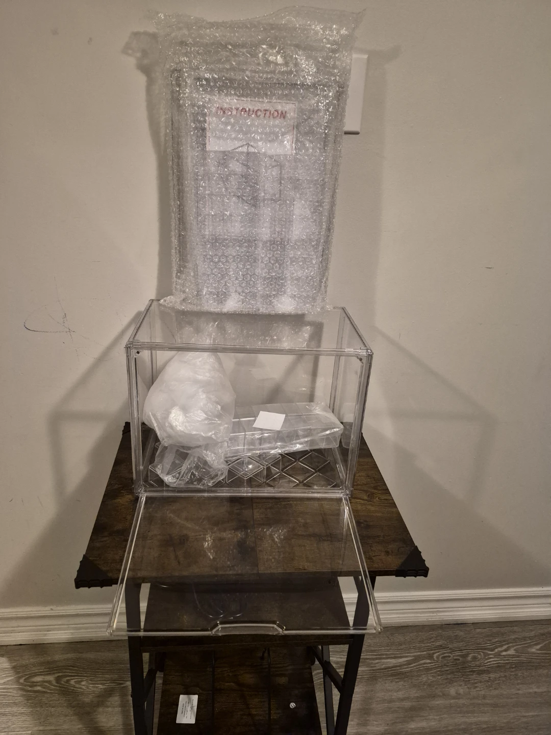 Gudemay Clear Acrylic Display Case with Risers - photo 4