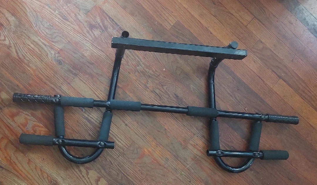 Doorway Pull-Up Bar