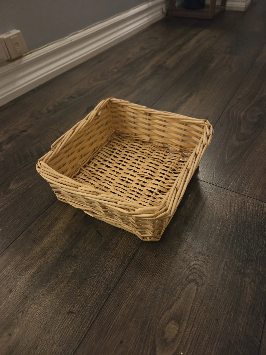 Set of three assorted wicker baskets - photo 2