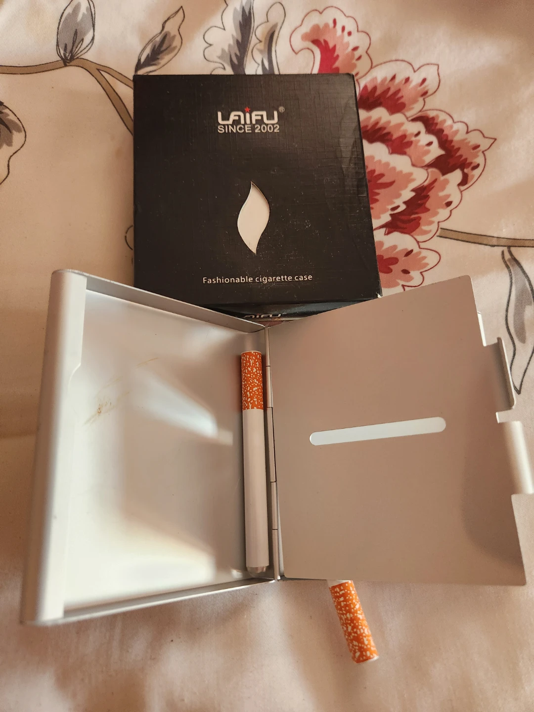 Laifu Fashionable Cigarette Case
