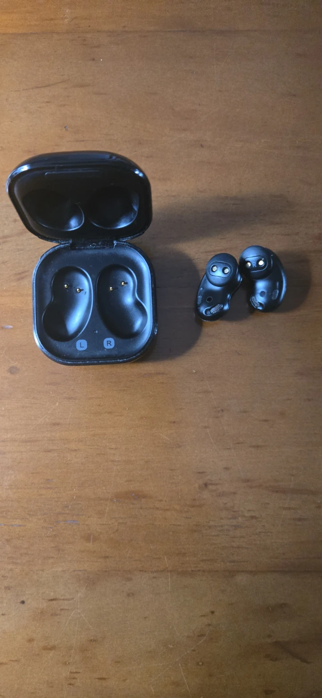 Galaxy buds live 25 dollars - photo 4