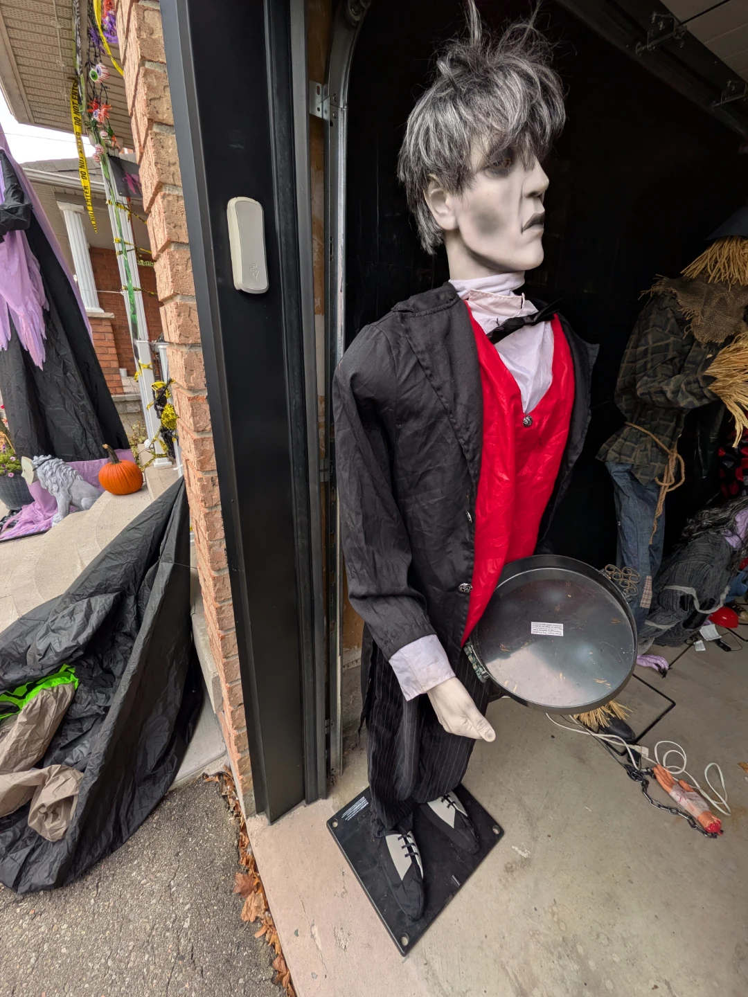 Animated Halloween Butler Decoration - photo 3