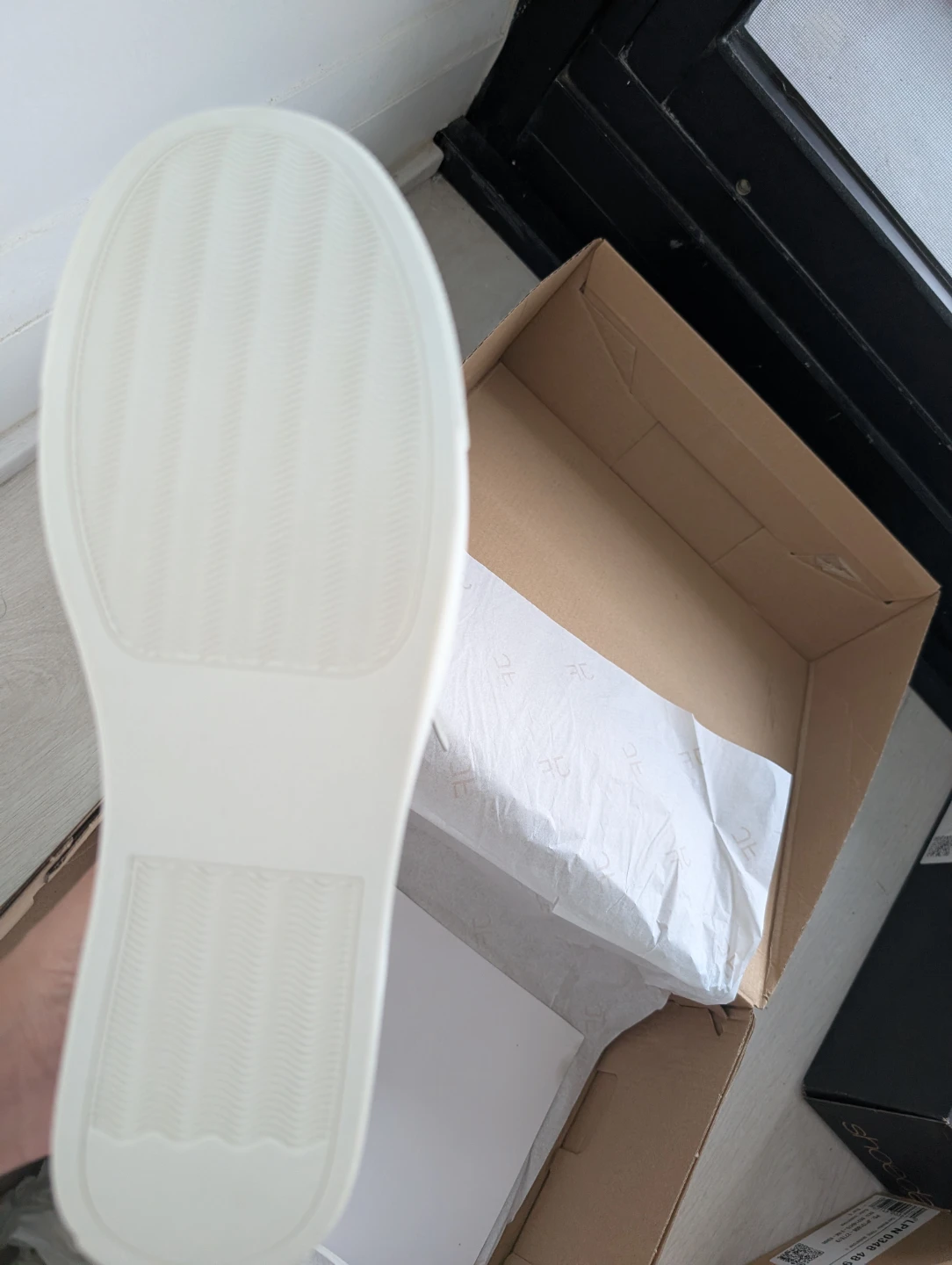 Move out sale: Just Fab Light Grey Ankle Sneakers - photo 5
