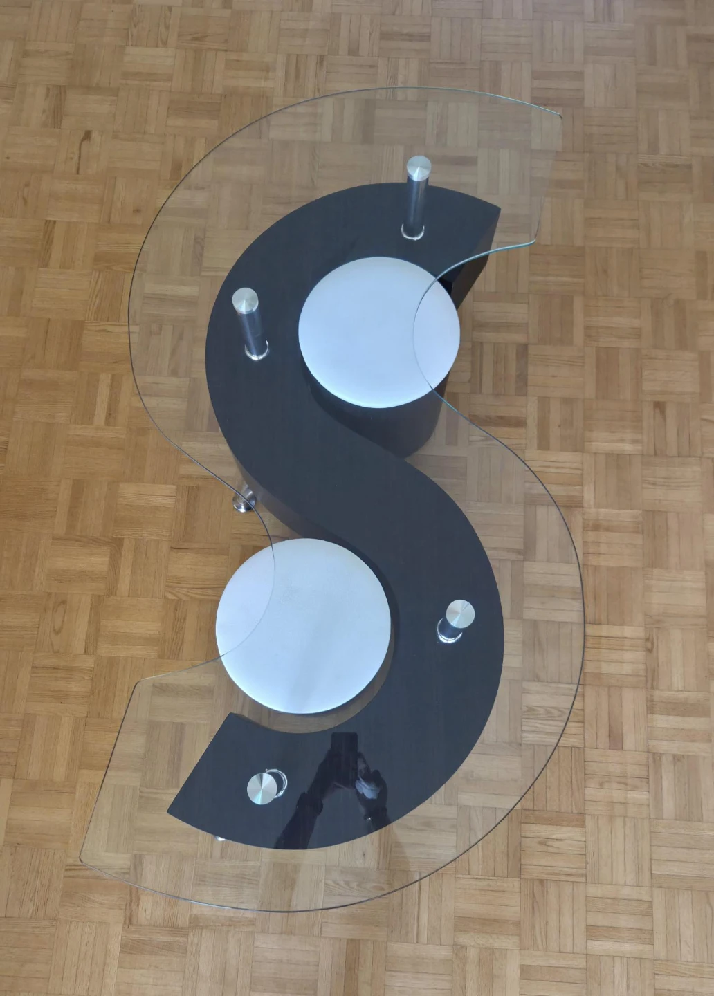 S-Shaped Coffee Table with Two Stools - photo 2