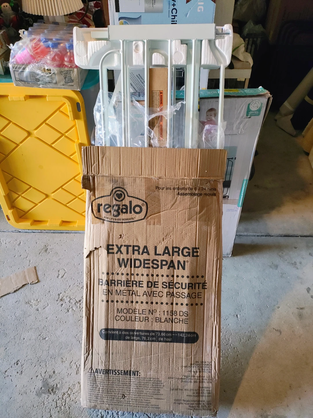 Regalo Safety Baby Gate 56" Extra Wide, Pressure Mount - photo 5
