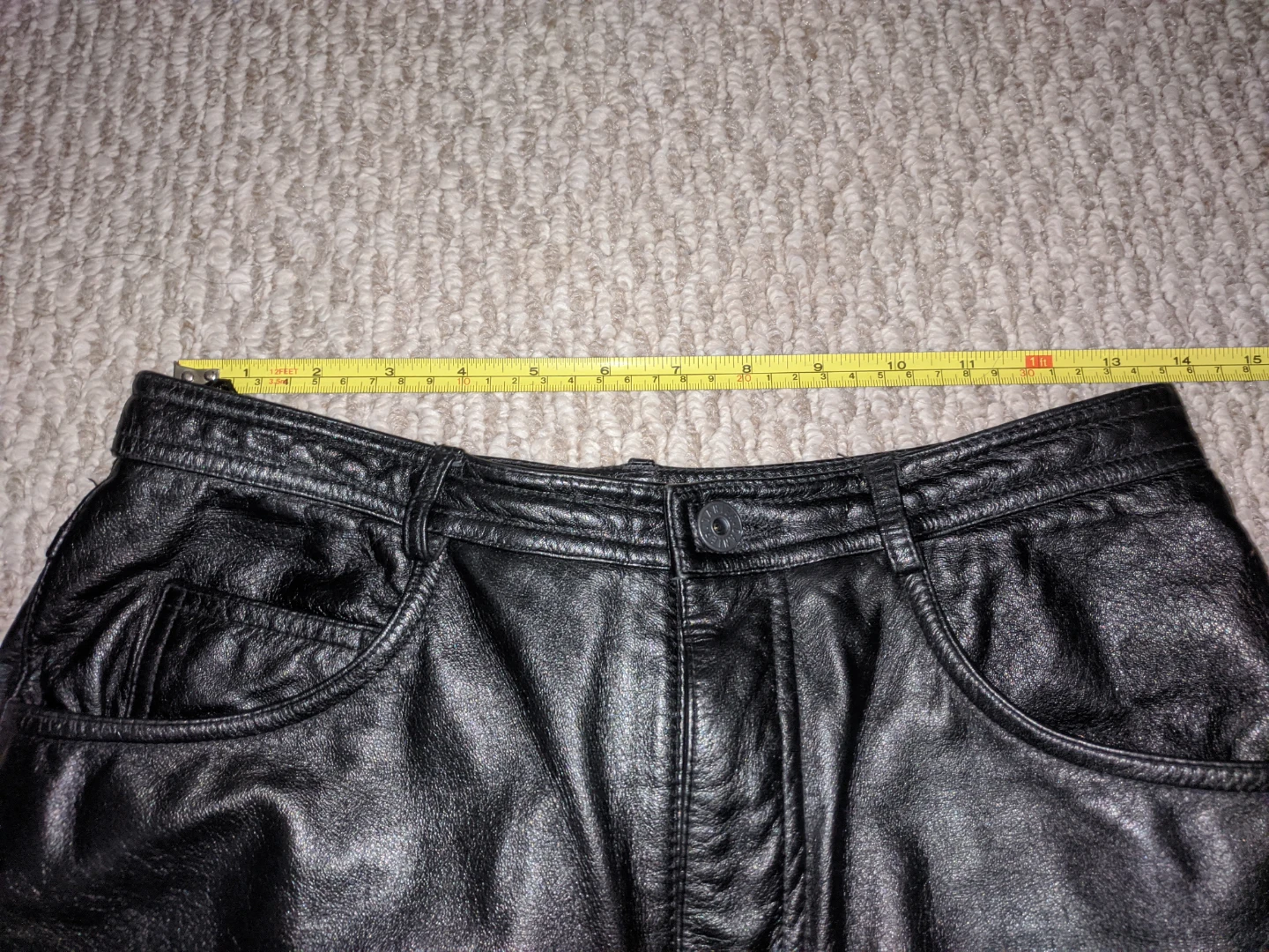 Danier Black Leather Pants Size 8 - photo 2