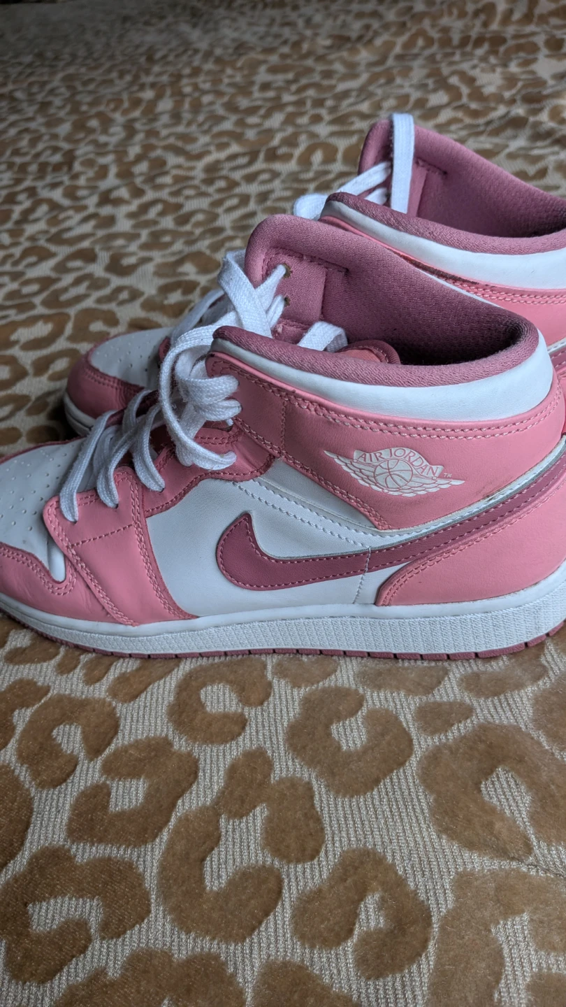 Air Jordan Mid Pink and White Sneakers (Sold As Is) Size 7Y - photo 2