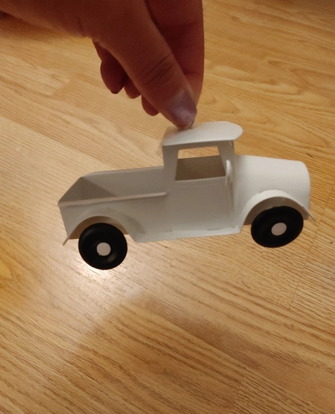 White metal pickup truck hanging ornament - photo 3