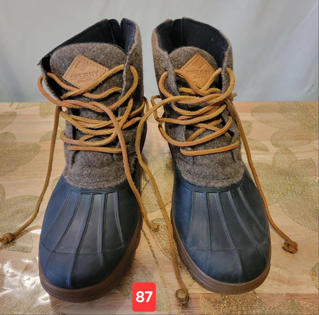 Sperry Duck Boots Womens, Size 8M (87)