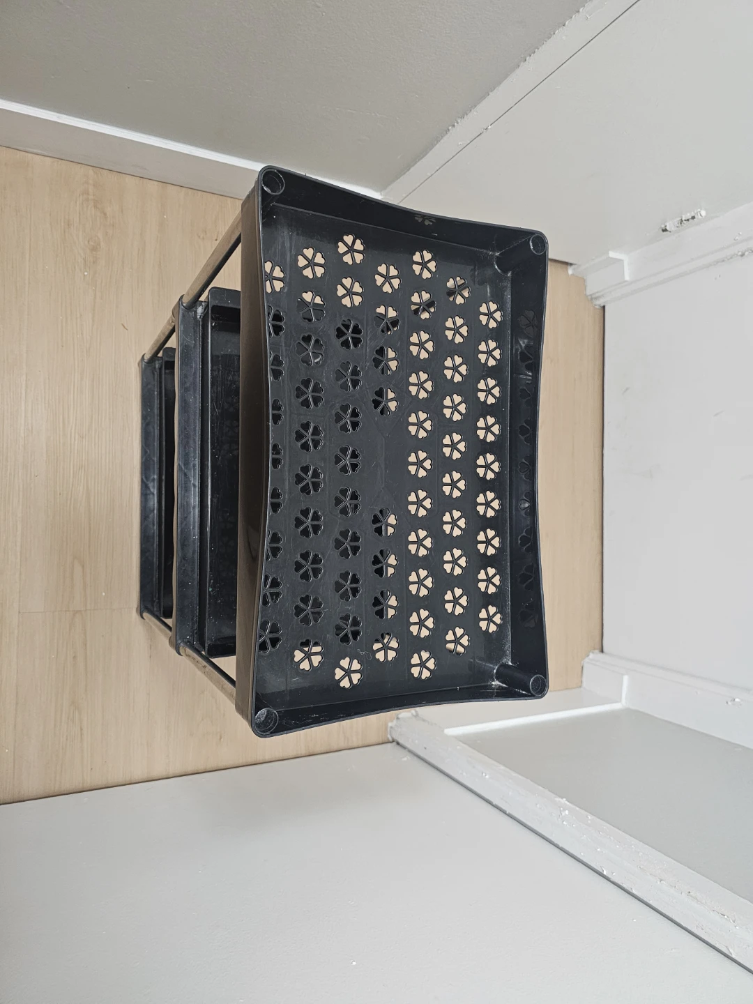3 tier small plastic shelf - photo 2