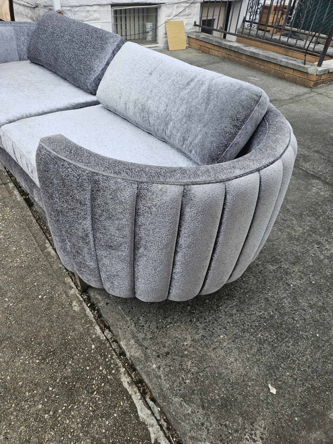 Beautiful velvet sofa - photo 4
