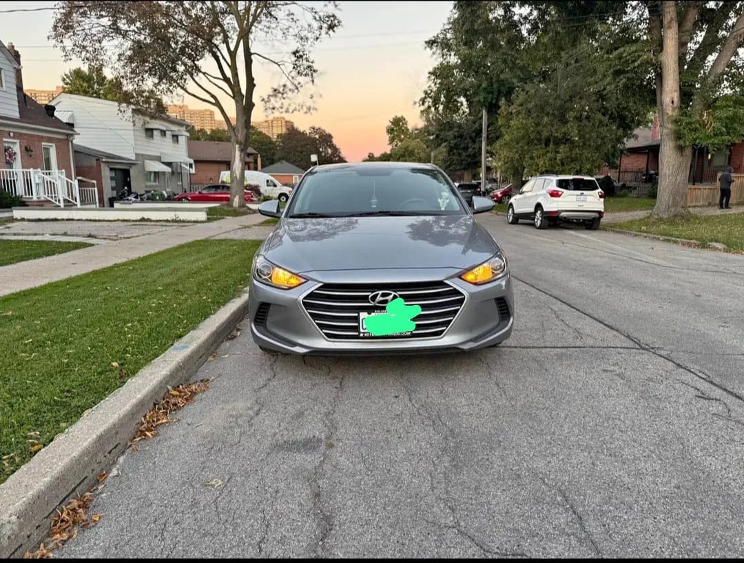 Gray Hyundai Elantra - photo 2