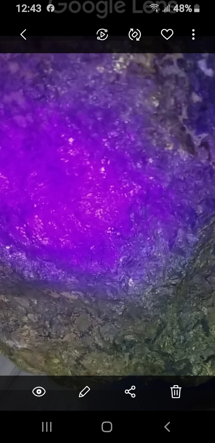 Natural Fluorescent Rock Specimen - photo 4