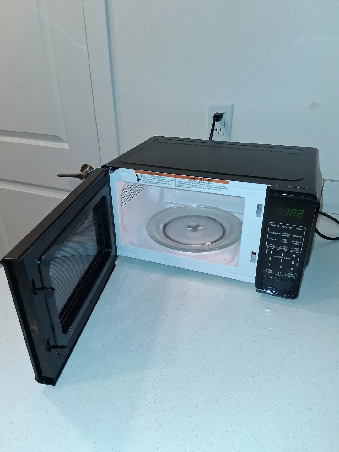 Black Countertop Microwave - photo 5