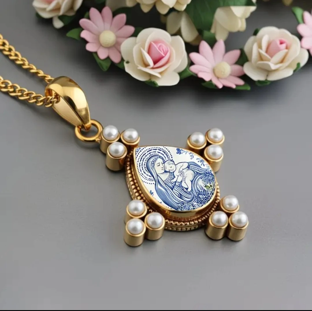 ✨️Madonna and Child Necklace - photo 2