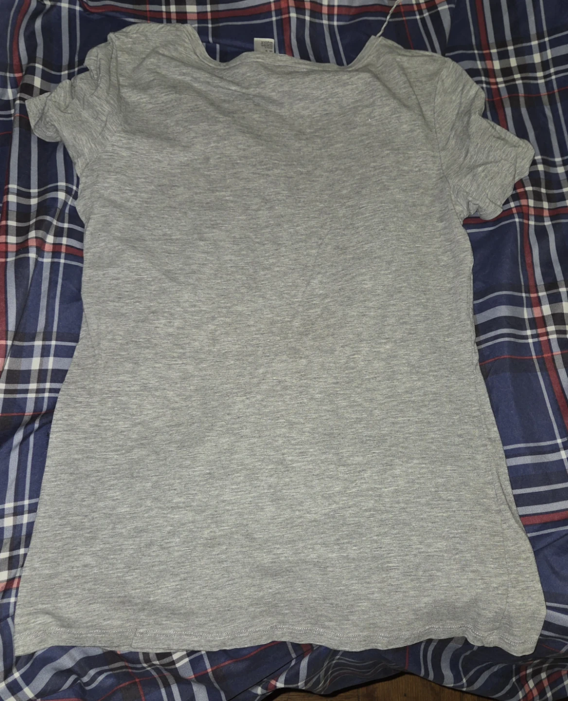 H& M Divided Basic Tee in a Women's M - photo 3